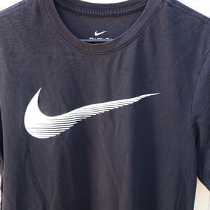 The Nike Tee Black and White Logo Dri-Fit Tshirt Size Large